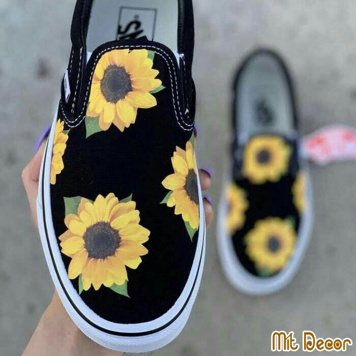 vẽ màu lên giày vans hình hoa hướng dương