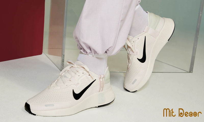 giày Nike Reposto phù hợp với con gái chân to
