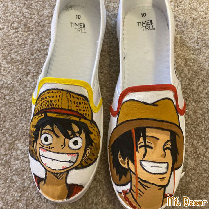custom giày One Piece bao nhiêu tiền